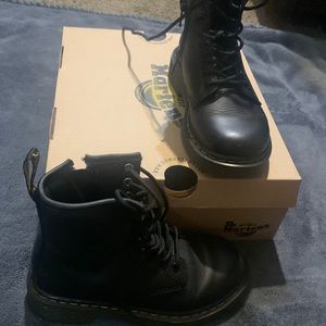 Kids DrMartens  size 12 black softy T boots